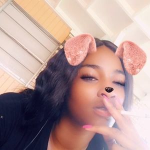 Meet your Posher, Joy